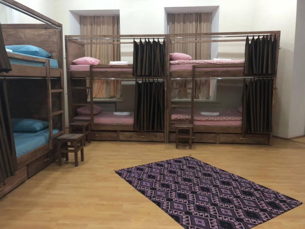 Capital Hostel บากู ภายนอก รูปภาพ