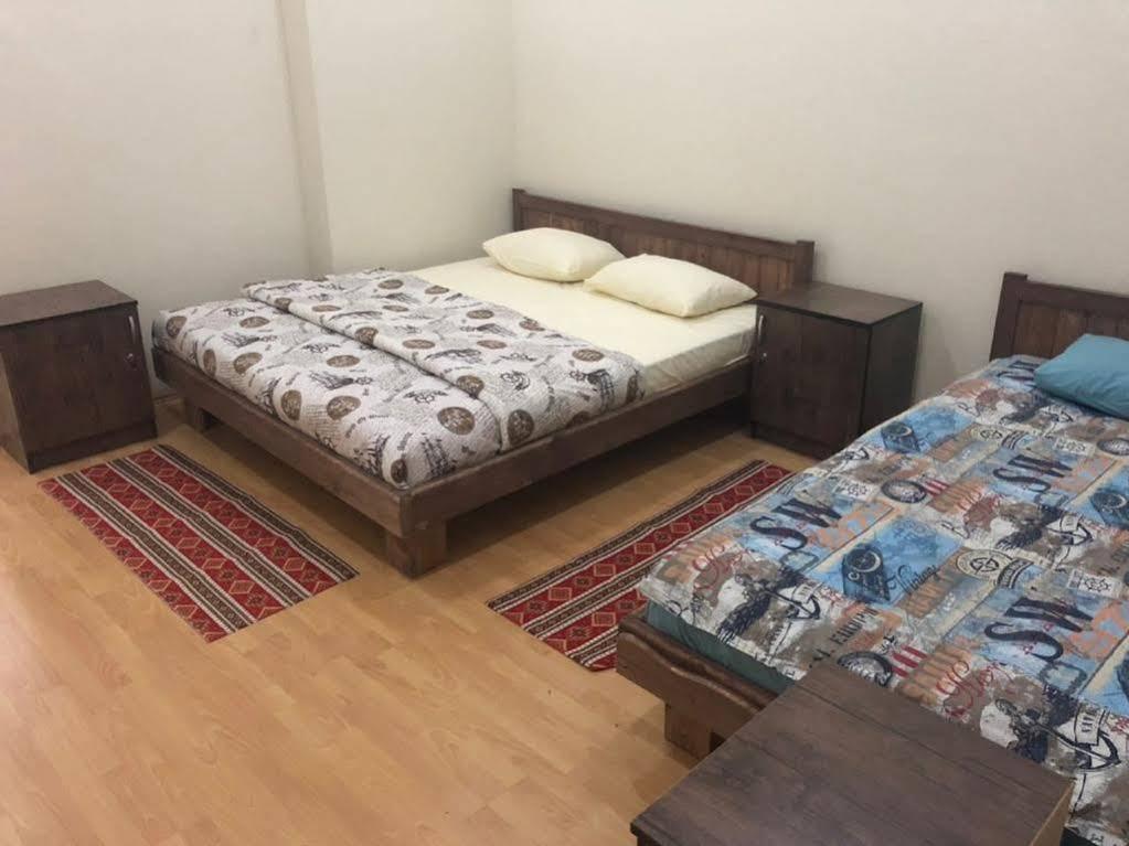 Capital Hostel บากู ภายนอก รูปภาพ